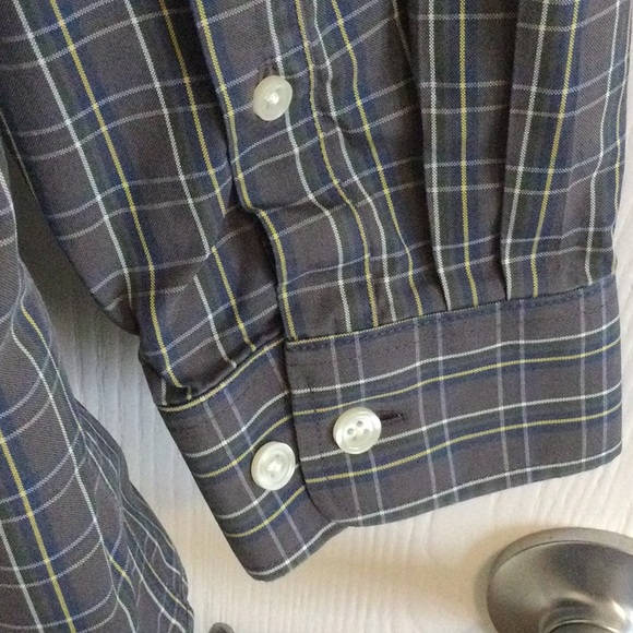 3/$20 item - Men’s Classic Fit Oxford Shirt - Picture 5 of 9